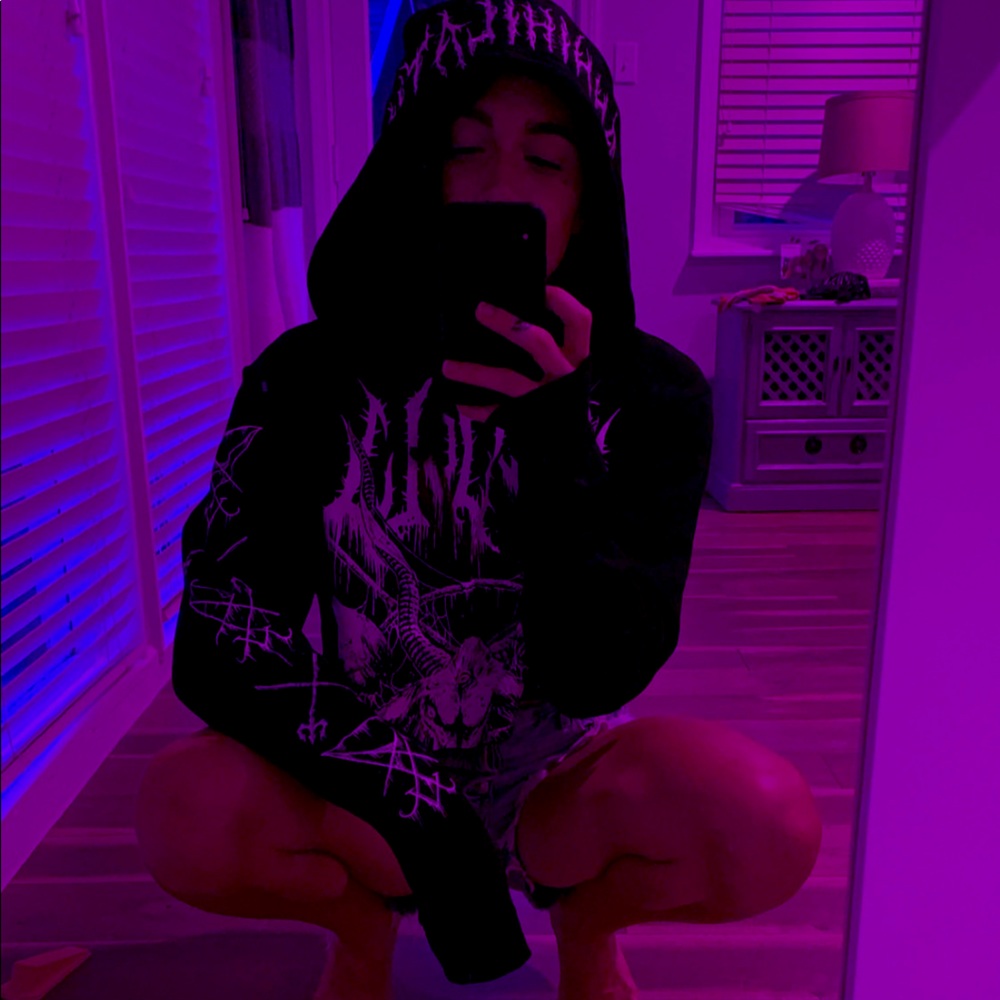 Meet your Posher, Corie